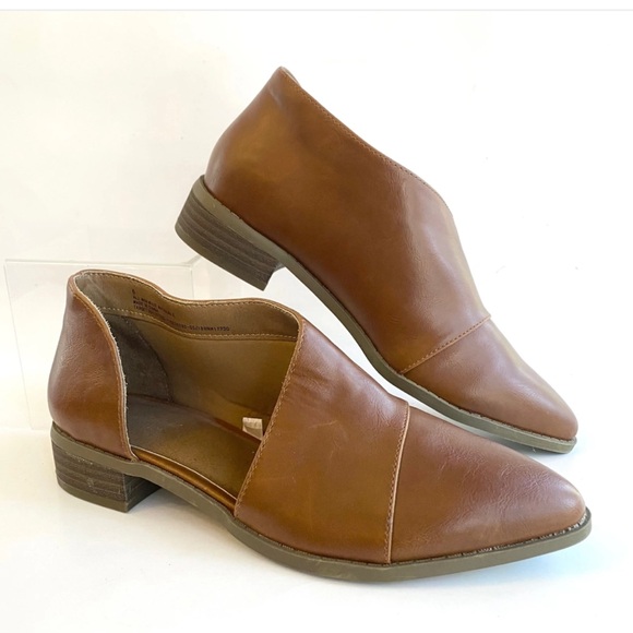 Universal Thread Shoes - UNIVERSAL THREAD D’ORSAY BROWN CUT OUT SIDE SLIP ON FLATS SIZE 7